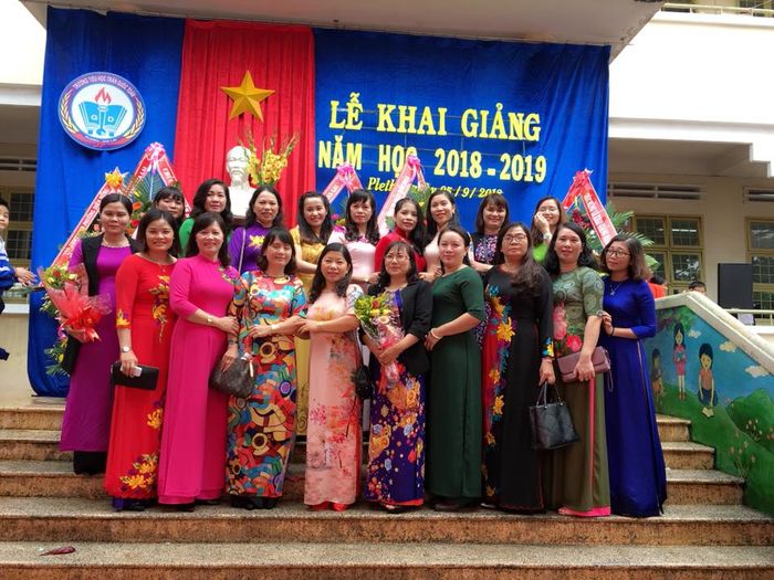 Hình ảnh Trường Tiểu học Trần Quốc Toản