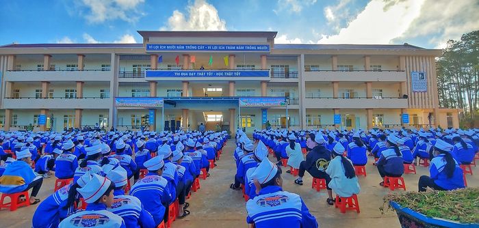 Hình ảnh 2 của Trường THCS Hoàng Văn Thụ