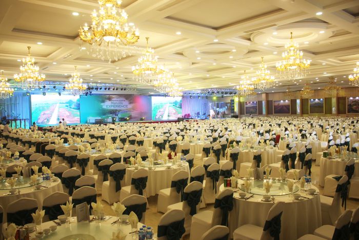 Hình ảnh 1 của Trung Tâm Sự Kiện Tiệc Cưới Hoàng Sơn White Palace