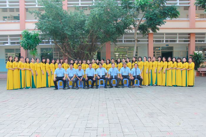 Trường Tiểu học An Nhơn Đông - Ảnh 1