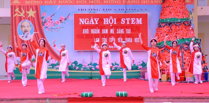 Hình ảnh 2 về hoạt động ngoại khóa của THCS Dương Xá