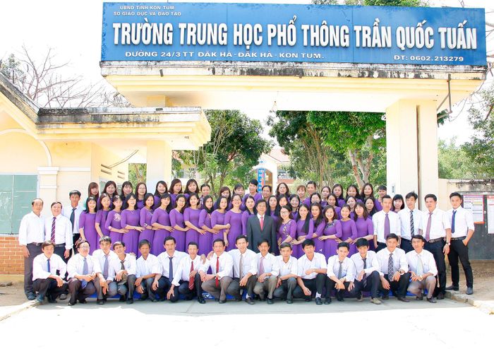 Hình ảnh 1 của Trường THPT Trần Quốc Tuấn