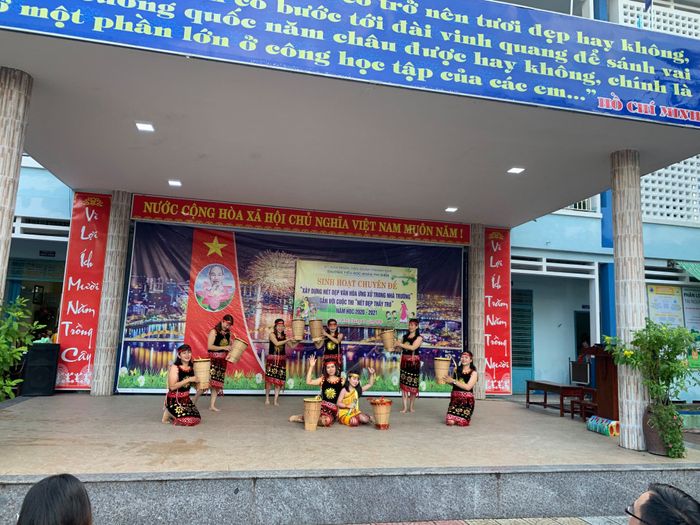 Trường Tiểu học Đoàn Thị Điểm - Hình ảnh 2