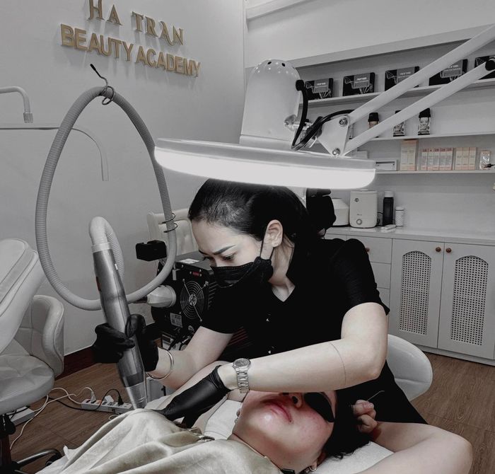 Ảnh 2 của Học viện Làm đẹp HaTran