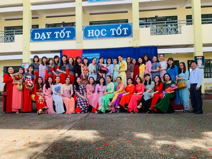 Hình ảnh Trường Tiểu học Trần Văn Ơn 1