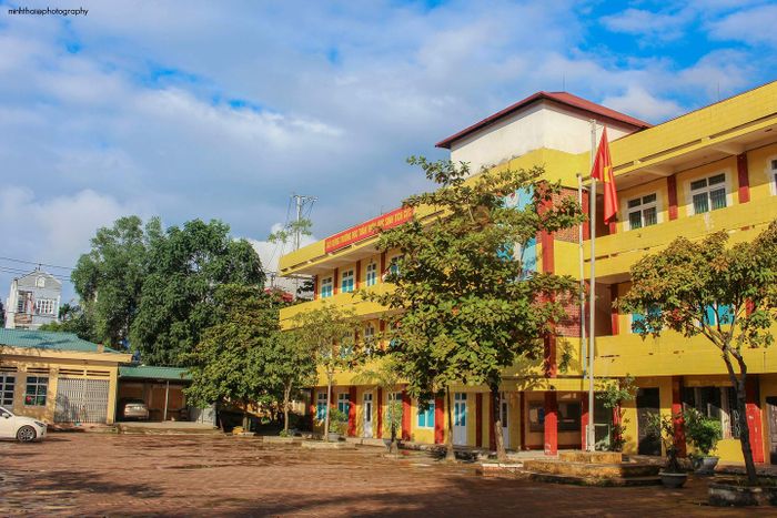 Trường THPT Công Nghiệp Hòa Bình hình 1