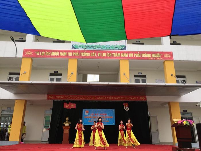 Hình ảnh Trường THCS Dương Hà 2
