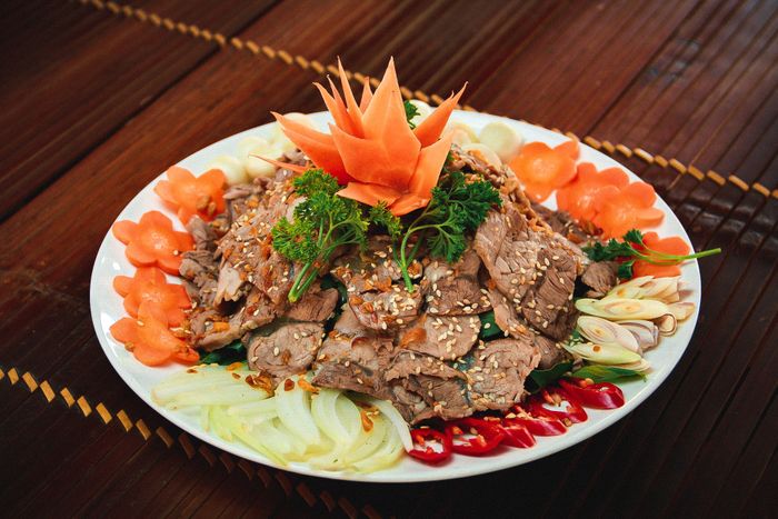 Ảnh 2 của Đất Rồng Đinh Gia Trang