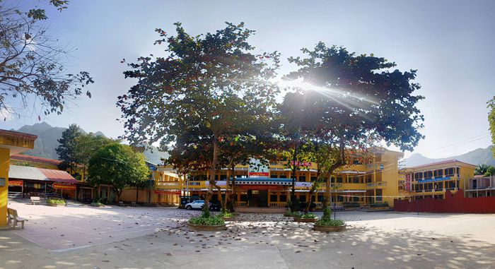 THPT Mai Châu hình 1
