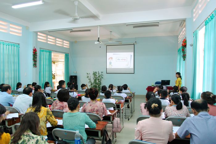 Trường Tiểu học An Nhơn Đông - Ảnh 2