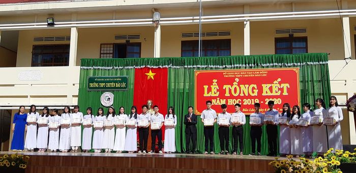 THPT Chuyên Bảo Lộc ảnh 2