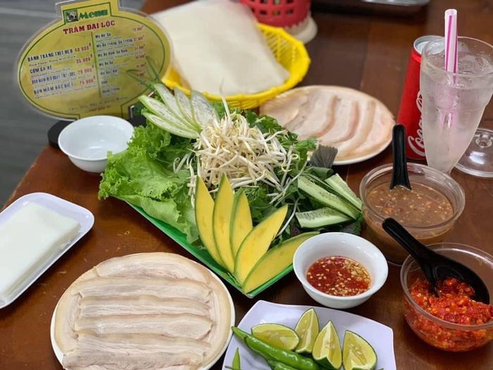 Bánh Tráng Thịt Heo Trâm Đại Lộc hình ảnh 1