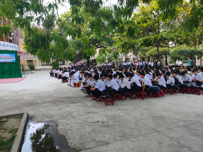 Hình ảnh 2 của Trường THPT Lê Hồng Phong