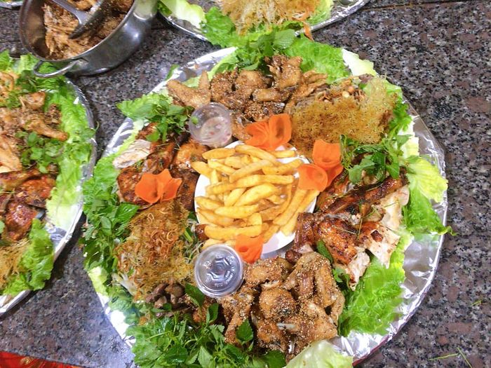 Hình ảnh Nhà hàng Gà Nướng Nhị Xiên 1