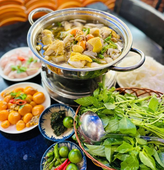 Quán A7 - Lẩu Gà Lá É Phú Yên hình ảnh 2