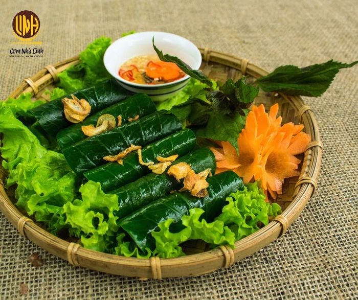 Hình ảnh thứ ba của CƠM NHÀ LINH
