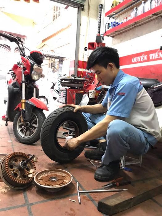 Hình ảnh về Quyền Tiến Motor 2