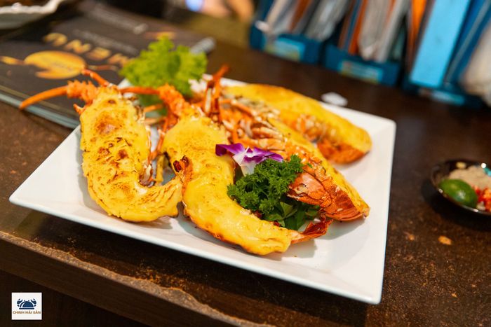 Hình ảnh Hầm Rượu Vang - Chinh Hải Sản 1
