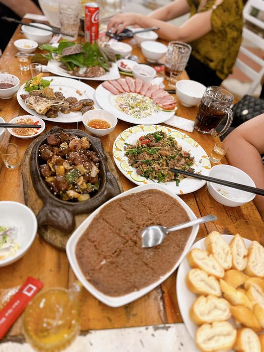 Nhà Hàng Sông Hiếu - Hình 3