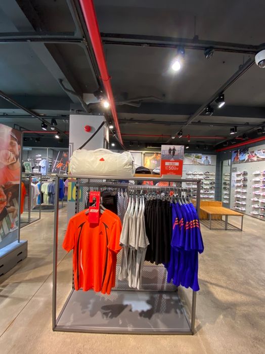Ảnh 2 của cửa hàng Adidas tại Nha Trang