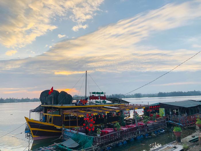 Nhà Nổi Sông Trà hình 2