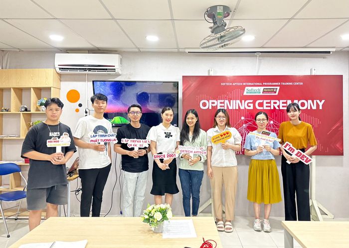 Hình ảnh Softech Aptech 2