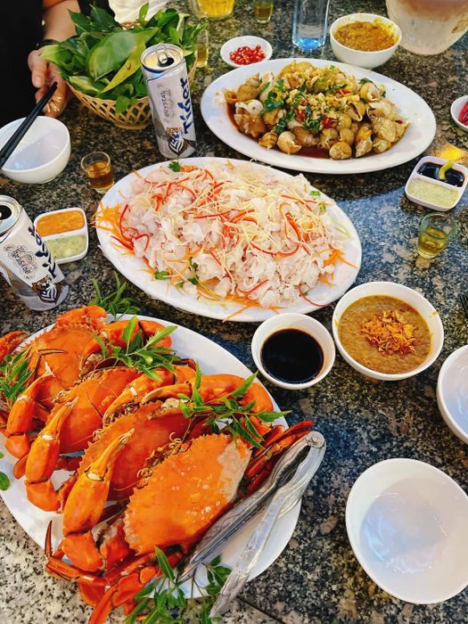 Nhà hàng - Khách sạn Vườn Dừa Quảng Thái - Hình 1