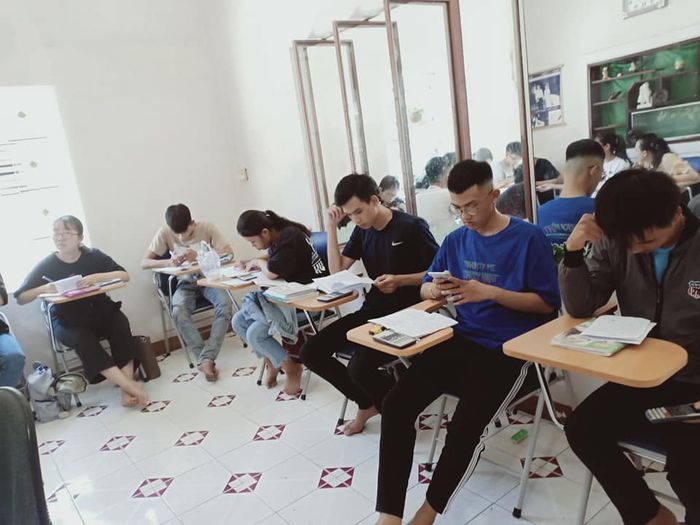 Trung tâm cô Yến Ly hình ảnh 2