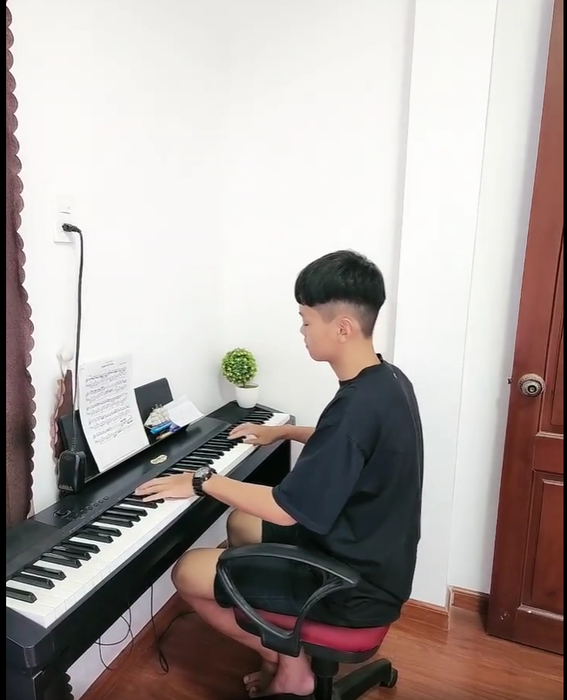 Hình ảnh LỚP PIANO MR. HOÀNG 1