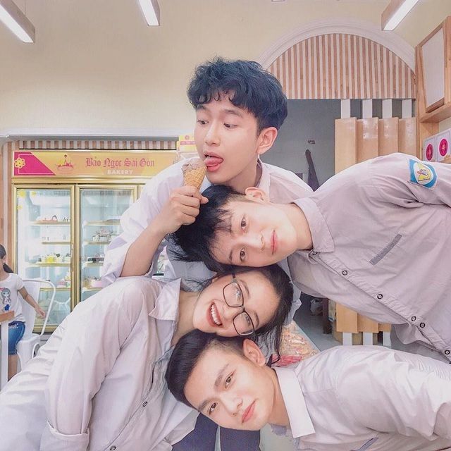 Bạn tốt là hình mẫu sáng ngời để ta học hỏi. ảnh 1