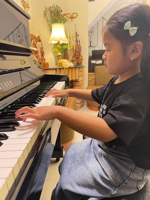 Hình ảnh Cloudy Music Class 3