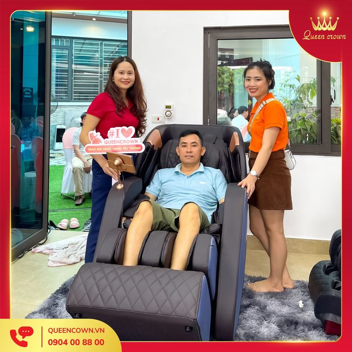 Hình ảnh ghế massage Queen Crown 2