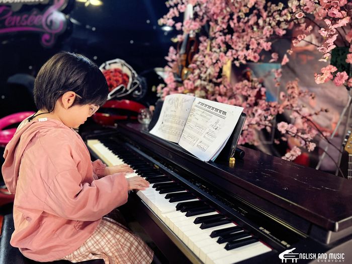 Hình ảnh English And Music Everyday 3