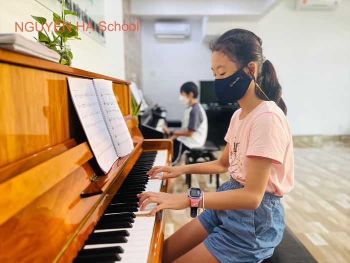 Trường nhạc Nguyễn Hạ - Ảnh 1