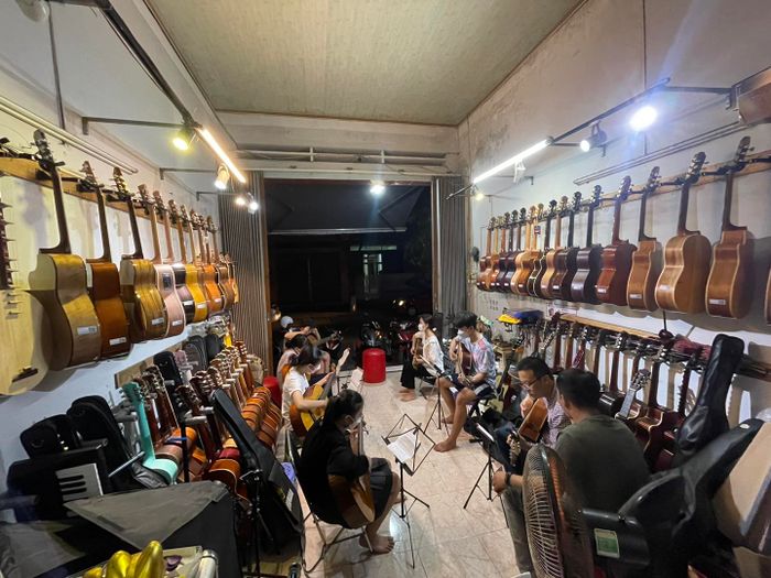 Hình ảnh của Guitar Store 2