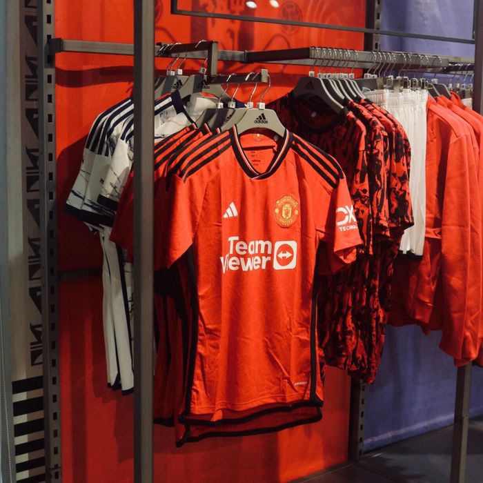 Hình ảnh ADIDAS 2