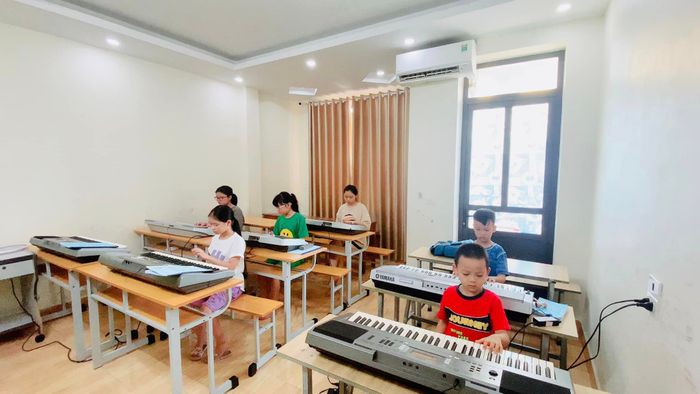 Hình ảnh lớp piano cô Ngọc 1