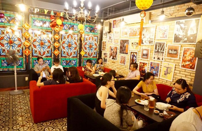 Bố Già Ice Cream, Coffee & Restaurant hình ảnh 2