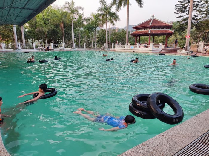 Ảnh 2 của Hồ Bơi Himlam Resort
