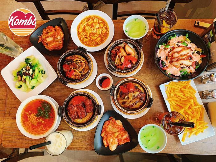 Nhà hàng Cơm niêu Singapore KOMBO - Hình ảnh 1