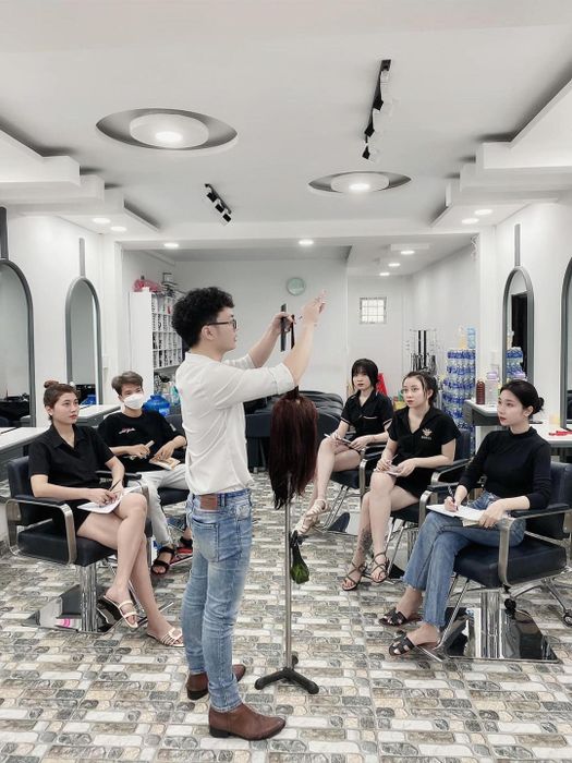 Hình ảnh Salon Tóc Sinh Anh 1