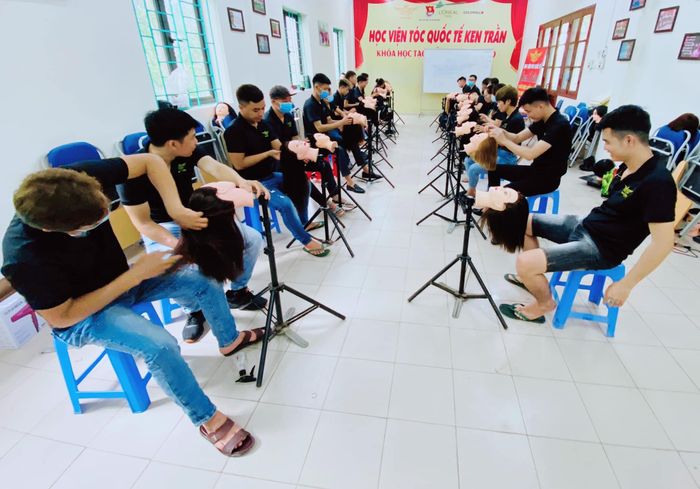 Học Viện Tóc Quốc Tế Ken Trần - Hình ảnh 1