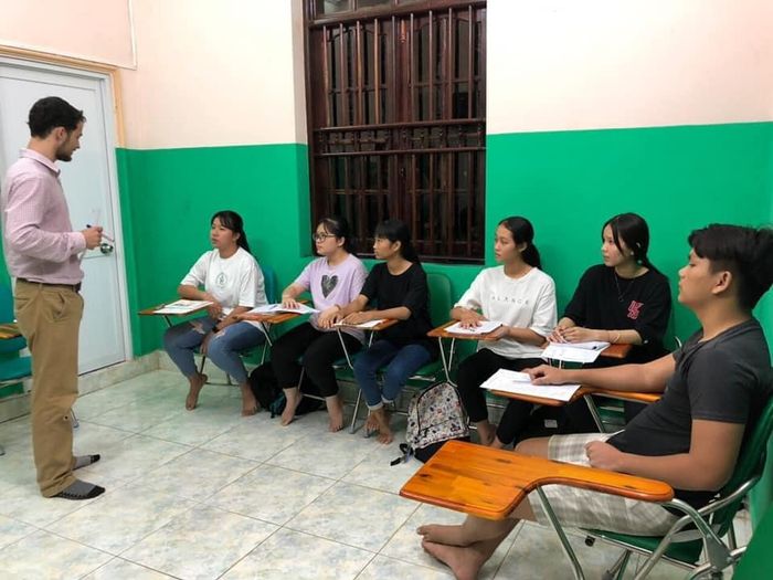 Trung Tâm Ngoại Ngữ Á Châu - Hình ảnh 1
