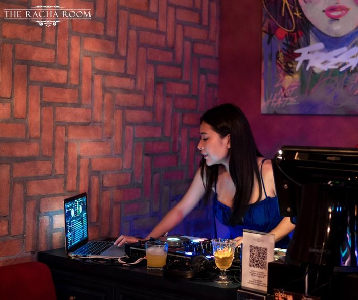 Hình ảnh của The Racha Room