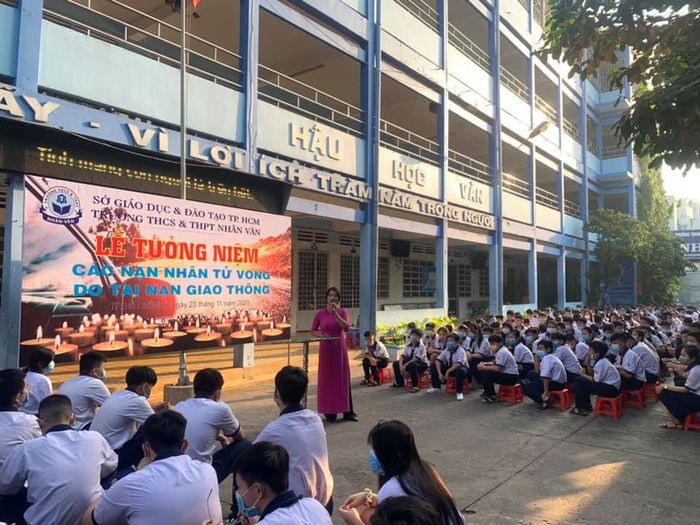 Hình ảnh Trường THCS & THPT Nhân Văn số 1