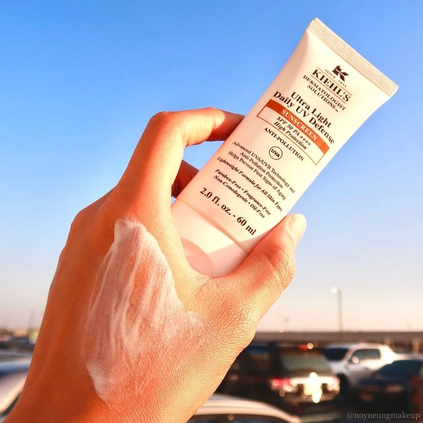 Hình ảnh 1 của Kem chống nắng Kiehl's Ultra Light Daily UV Defense SPF 50 PA++++