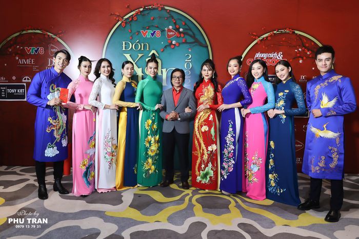 Ảnh áo dài Cẩm Tú 2