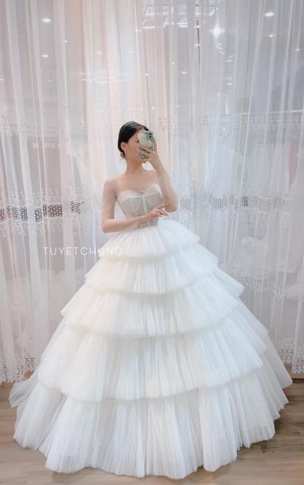 Tuyết Chung - Hình ảnh Xưởng may áo cưới 2