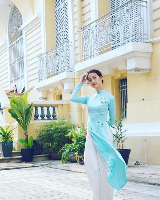 Hình ảnh áo dài Thị 2