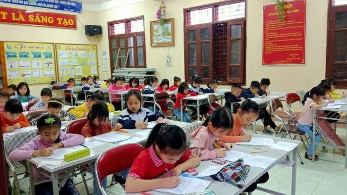 Hình ảnh Hội Thi Viết Chữ Đẹp tại Trường Tiểu Học Nguyễn Thị Minh Khai - Ảnh 2